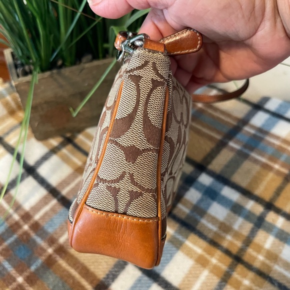 Coach Signature Brown and Tan Shoulder Bag - Picture 5 of 9